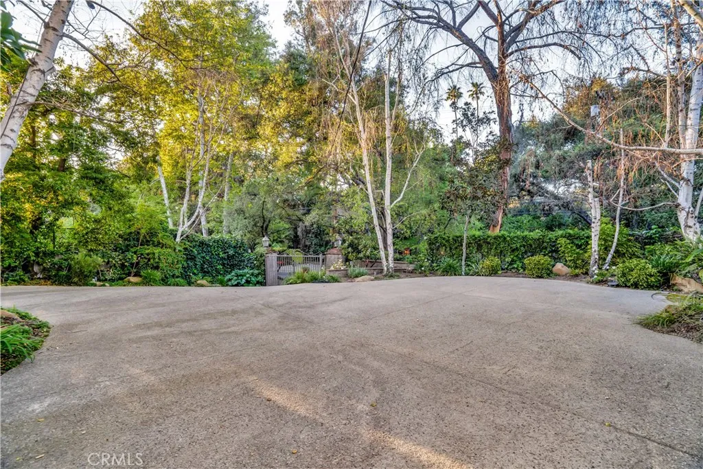 Additional image 70 of 17420 Rancho St, Encino, CA 91316