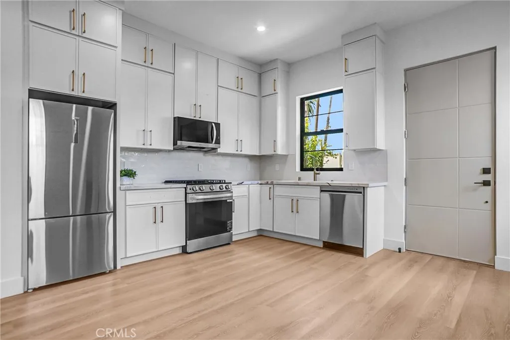 Additional image 39 of 19350 Lanark Street, Reseda, CA 91335