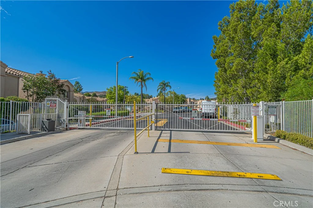 18834 Vista Del Canon Unit E, Newhall, CA 91321