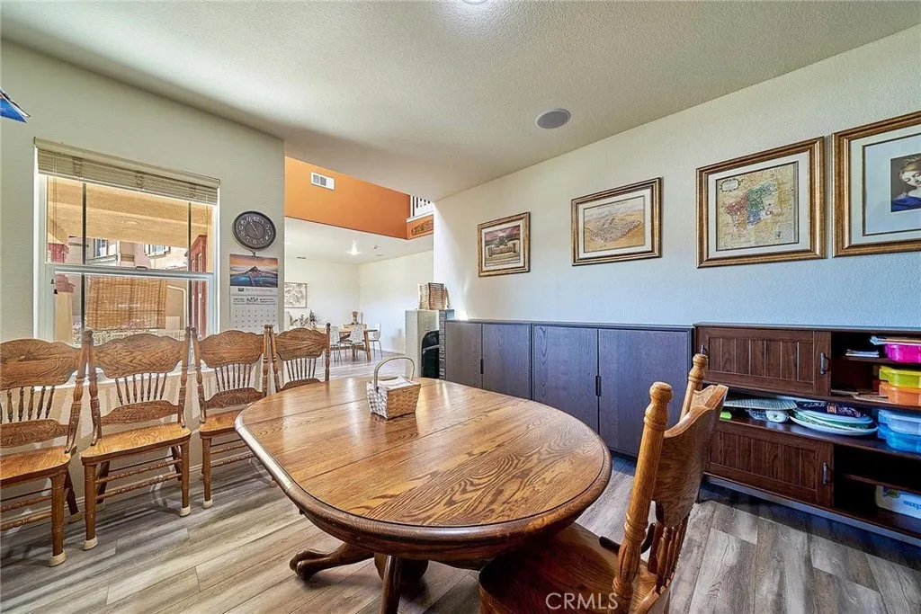 Additional image 6 of 43521 Blossom Dr, Lancaster, CA 93536