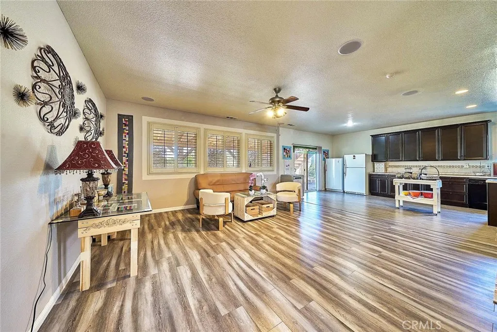 Additional image 7 of 43521 Blossom Dr, Lancaster, CA 93536