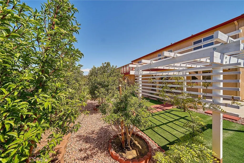 Additional image 48 of 43521 Blossom Dr, Lancaster, CA 93536
