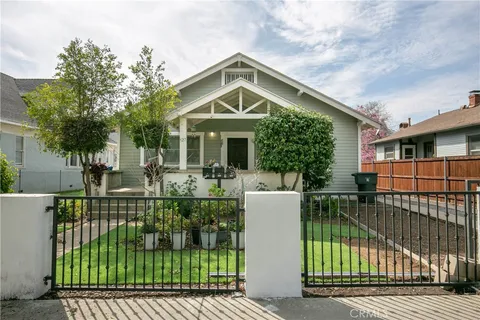 523 Lincoln Avenue, Pasadena, CA MLS: SR25068283