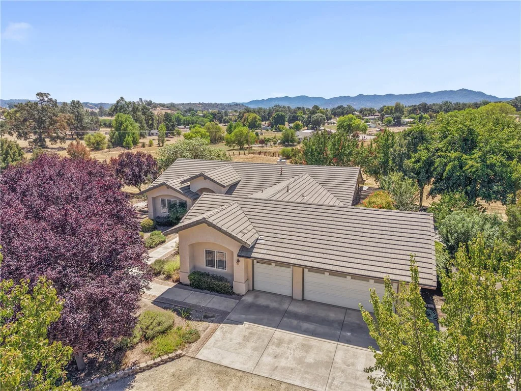 9336 Carmel Road, Atascadero, CA 93422 photo 3