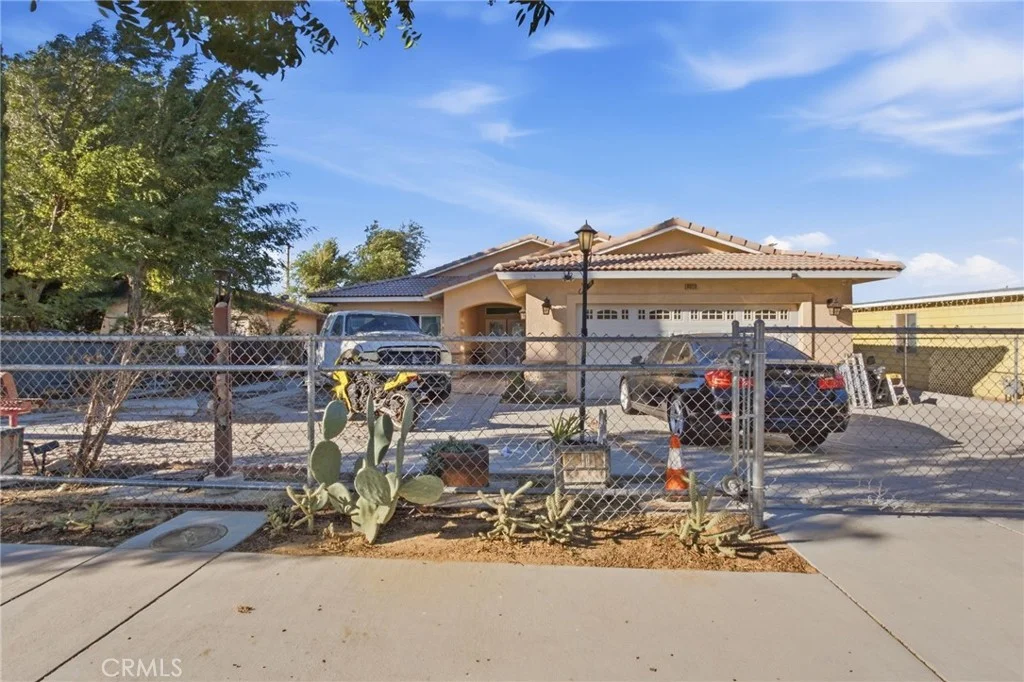 16028 Spruce St, Hesperia, CA 92345
