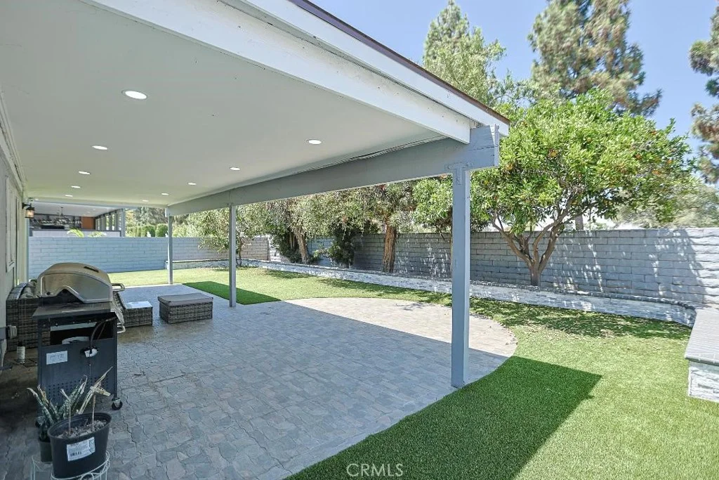 16221 Mount Baden Powell St, Fountain Valley, CA 92708