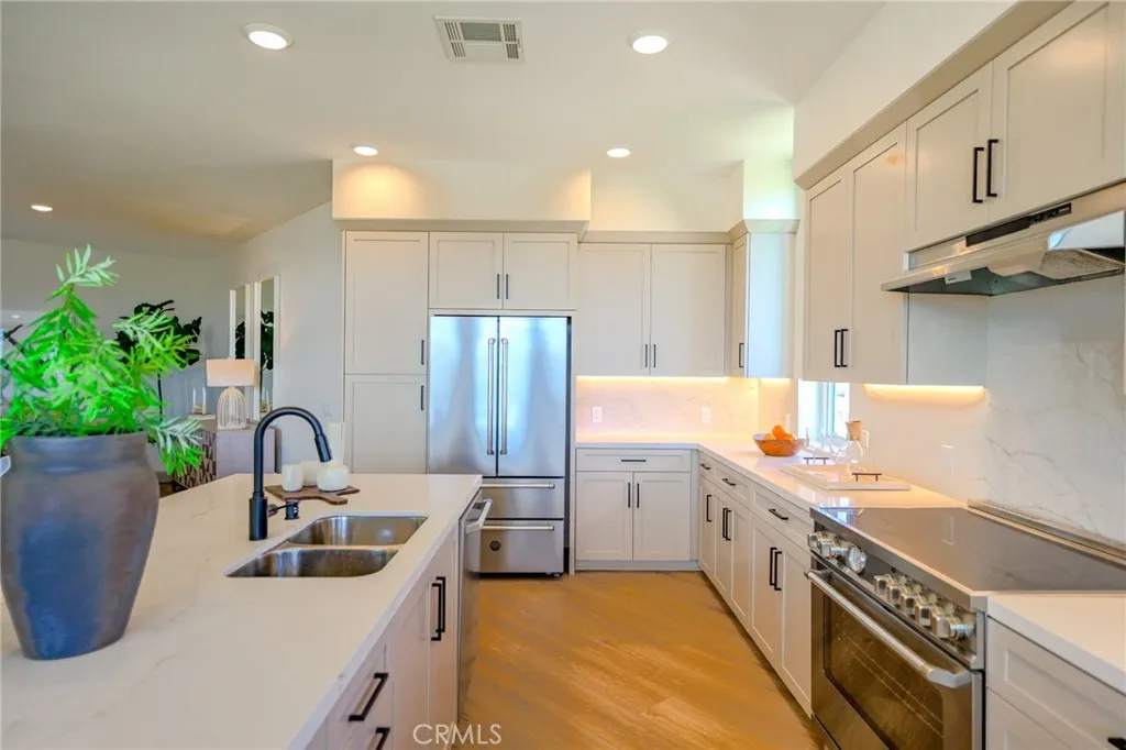 Additional image 5 of 414 Main St Unit 400, Huntington Beach, CA 92648