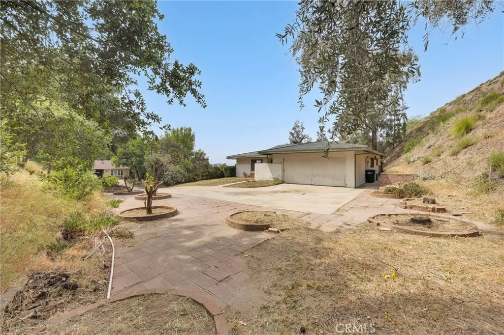 Additional image 6 of 3737 San Augustine Dr, Glendale, CA 91206