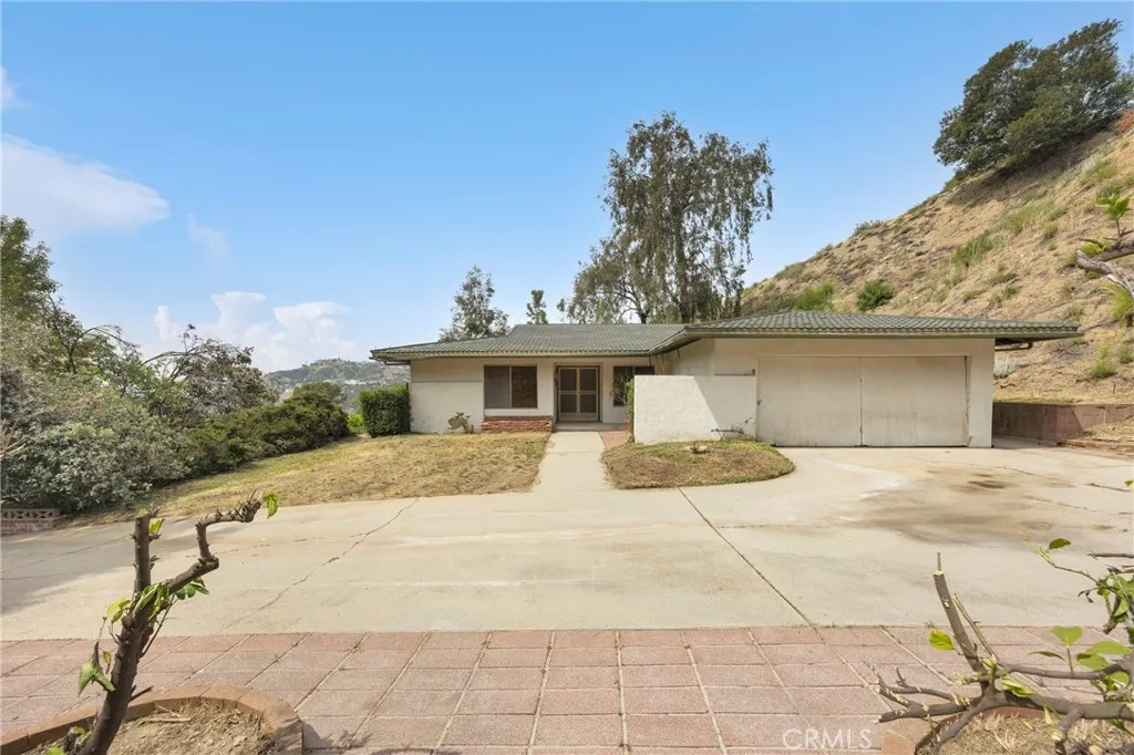 Additional image 11 of 3737 San Augustine Dr, Glendale, CA 91206