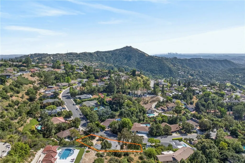 Additional image 63 of 3737 San Augustine Dr, Glendale, CA 91206