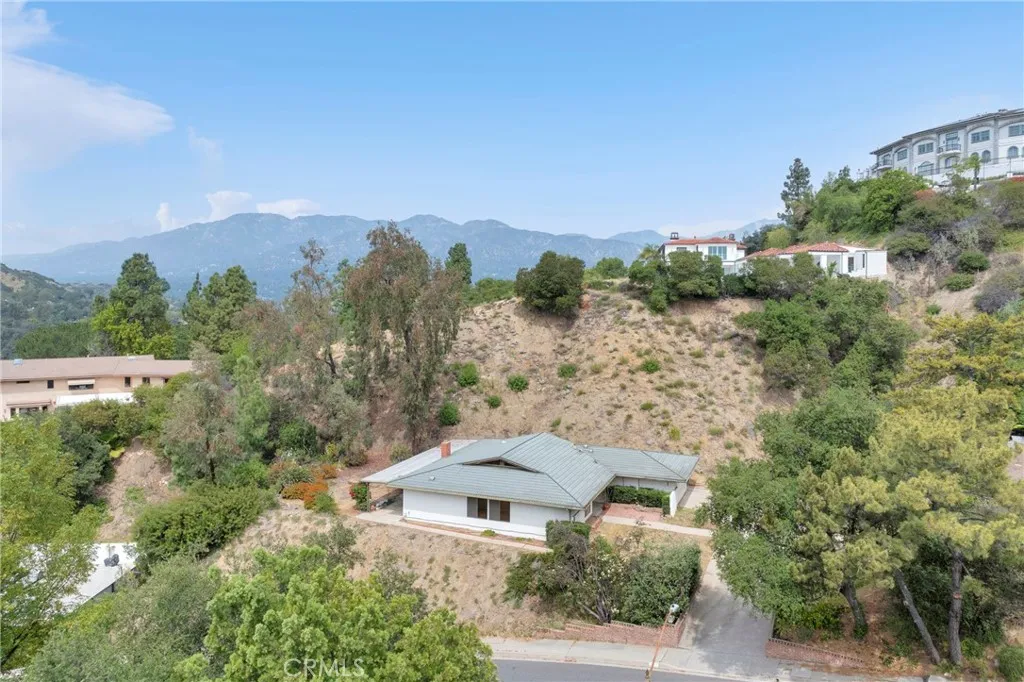 Additional image 2 of 3737 San Augustine Dr, Glendale, CA 91206