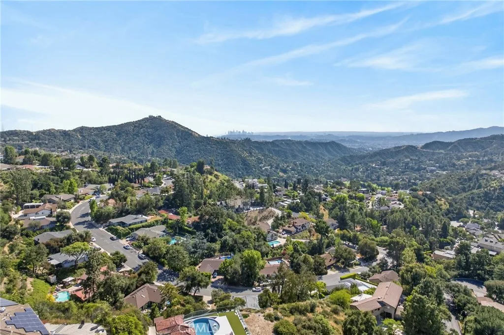 Additional image 62 of 3737 San Augustine Dr, Glendale, CA 91206