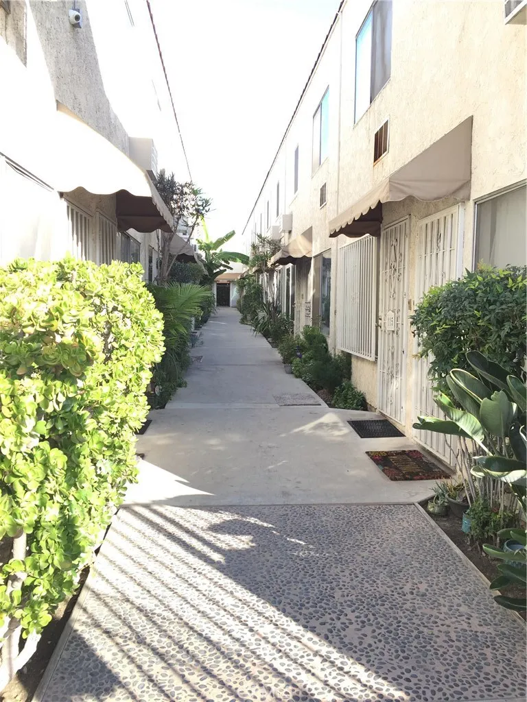 11015 Kittridge Street Unit 115, North Hollywood, CA 91606