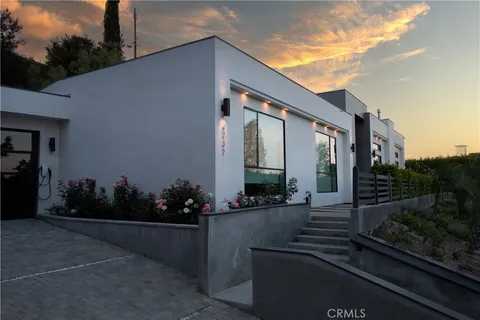 4737 Dunas Lane, Tarzana, CA MLS: SR25084196