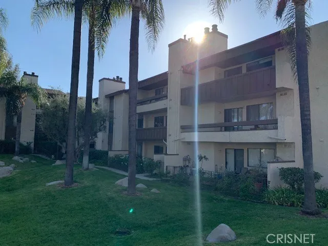 21500 Califa Street Unit 117, Woodland Hills, CA 91367