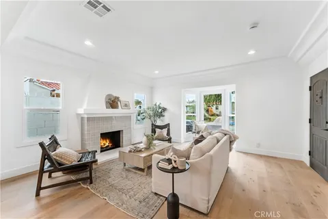 3700 W 61st Street, Los Angeles, CA MLS: OC25084076