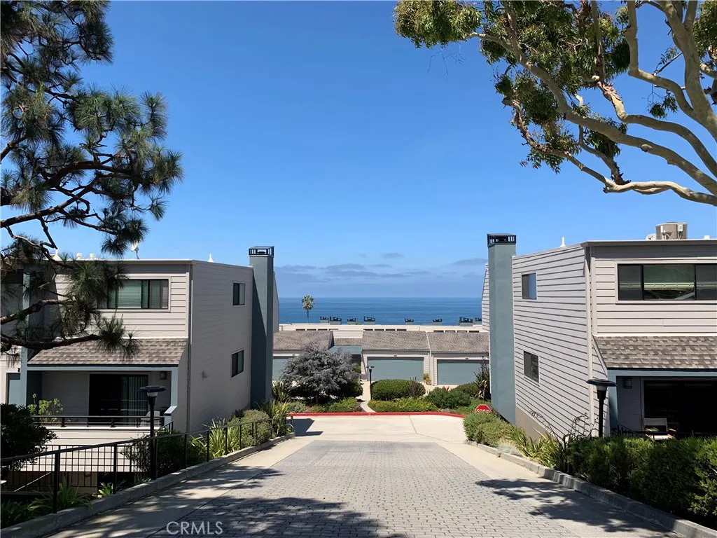 402 Calle Miramar, Redondo Beach, CA 90277