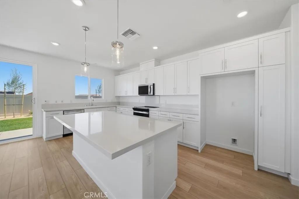 Additional image 31 of 3329 E Avenue J-4, Lancaster, CA 93535