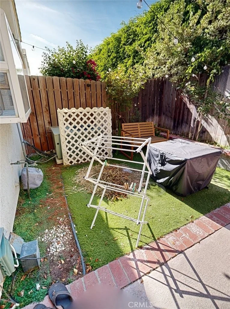 17727 Merridy Street, Northridge, CA 91325