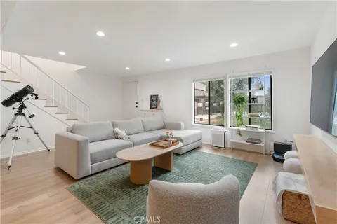 9735 Reseda Boulevard Unit 56, Northridge, CA MLS: SR25101660
