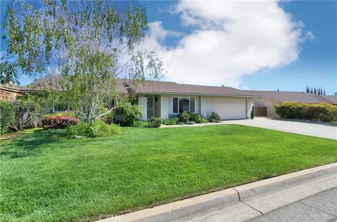 349 Sandalwood Drive, Calimesa, CA MLS: IG25088402