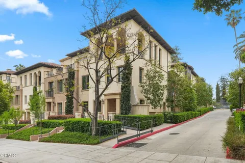 378 W Green Street Unit 127, Pasadena, CA MLS: P1-21789