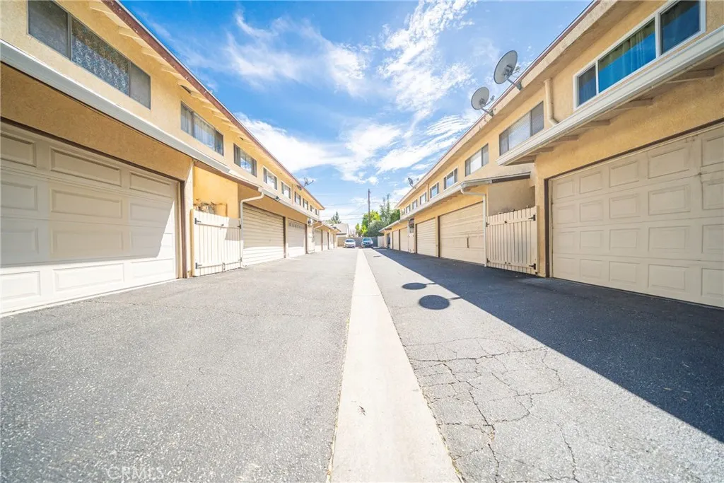 Additional image 44 of 8120 Canby Ave #6, Reseda, CA 91335