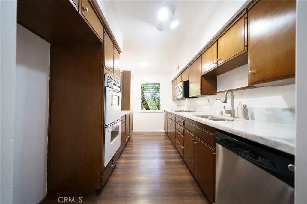 Additional image 17 of 8120 Canby Ave #6, Reseda, CA 91335