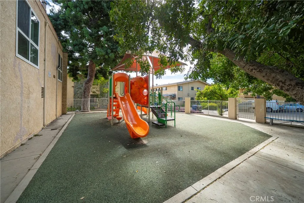 Additional image 45 of 8120 Canby Ave #6, Reseda, CA 91335