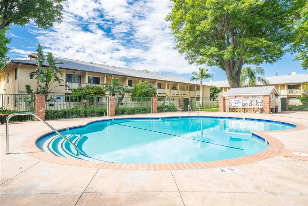 Additional image 98 of 8120 Canby Ave #6, Reseda, CA 91335