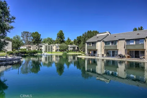24420 Nicklaus Drive Unit J1, Valencia, CA MLS: AR25074027