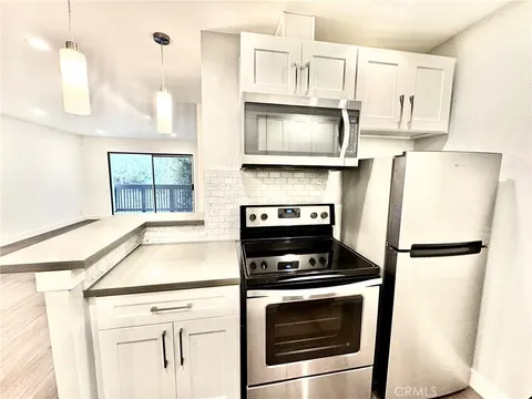3601 W Hidden Lane Unit 309, Rolling Hills Estates, CA MLS: SB25052054