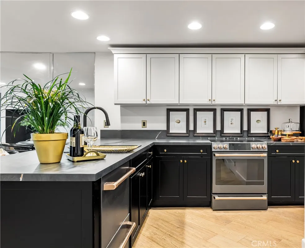 Additional image 27 of 6112 Marina Pacifica Drive N, Long Beach, CA 90803