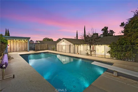 2832 N Myers Street, Burbank, CA MLS: SR25106992