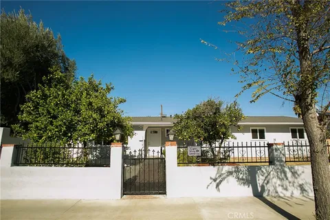 22445 vanowen st, West Hills, CA MLS: SR25101740