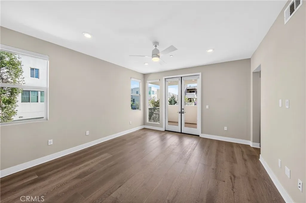 Additional image 99 of 195 Stellar, Irvine, CA 92618
