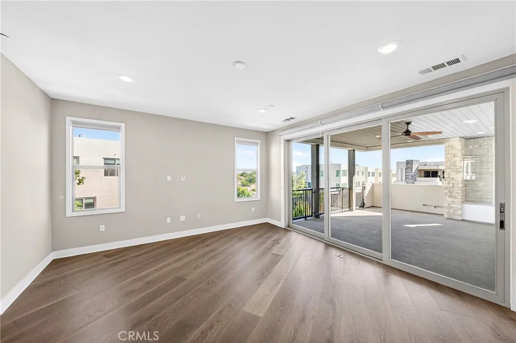 Additional image 122 of 195 Stellar, Irvine, CA 92618