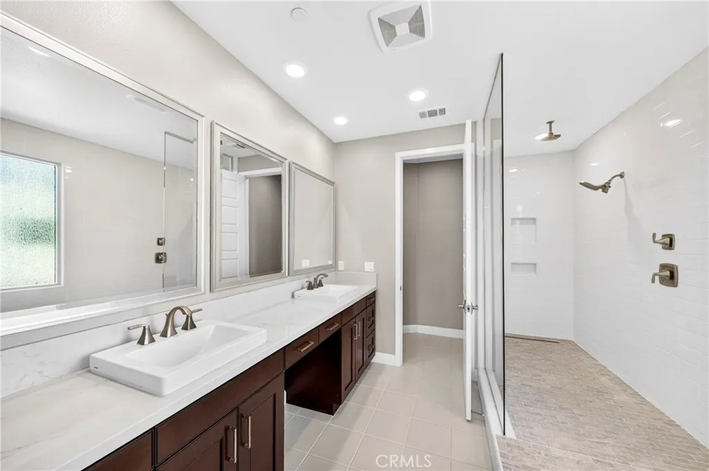 Additional image 110 of 195 Stellar, Irvine, CA 92618