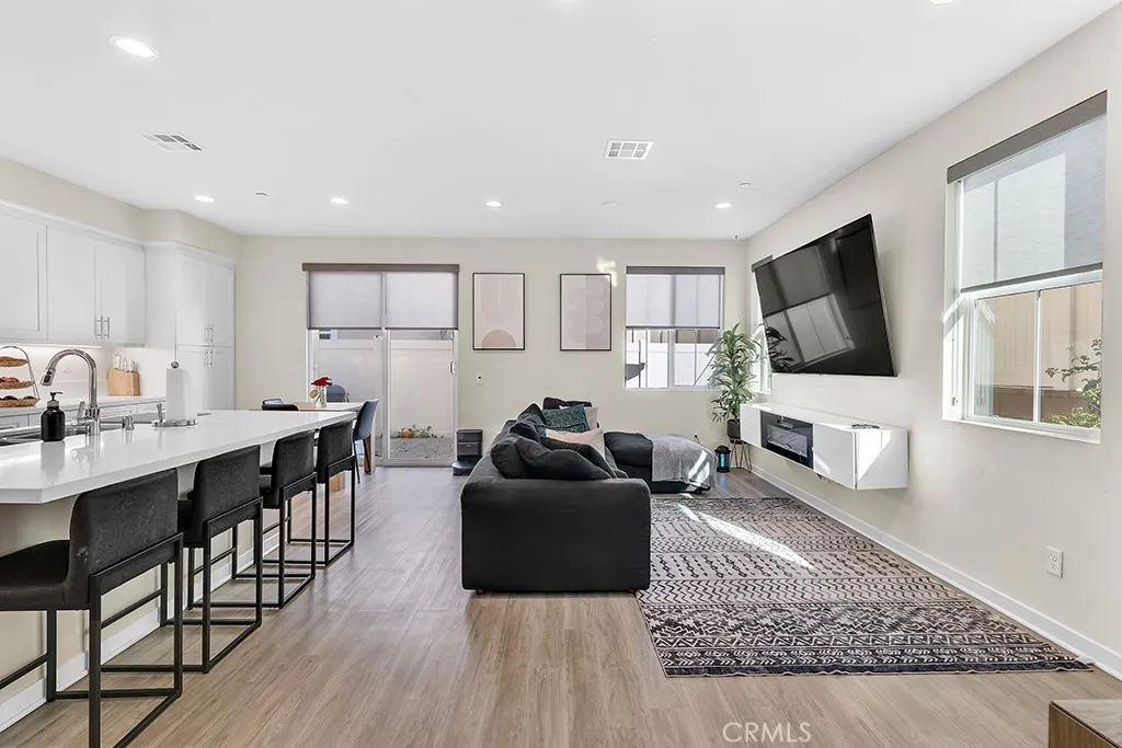 Additional image 4 of 13423 W Saddle Rock Place, Sylmar, CA 91342