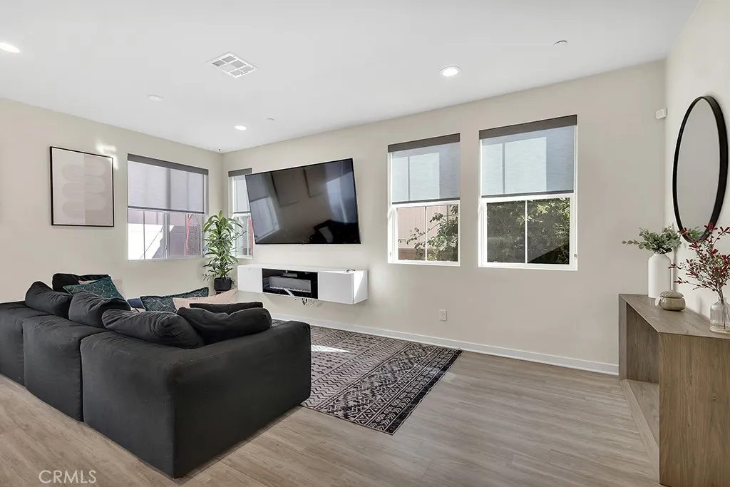 Additional image 5 of 13423 W Saddle Rock Place, Sylmar, CA 91342