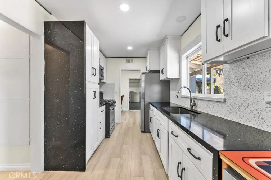 Additional image 11 of 1681 E La Deney Dr, Ontario, CA 91764