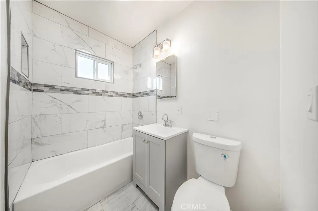 Additional image 32 of 959 E 105th St, Los Angeles, CA 90002