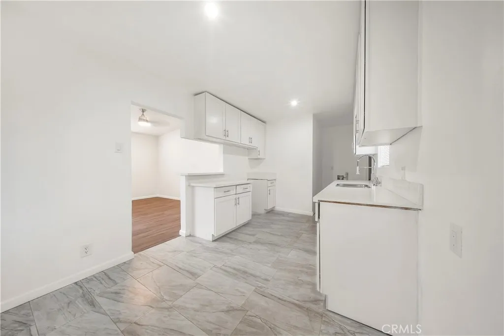 Additional image 27 of 959 E 105th St, Los Angeles, CA 90002