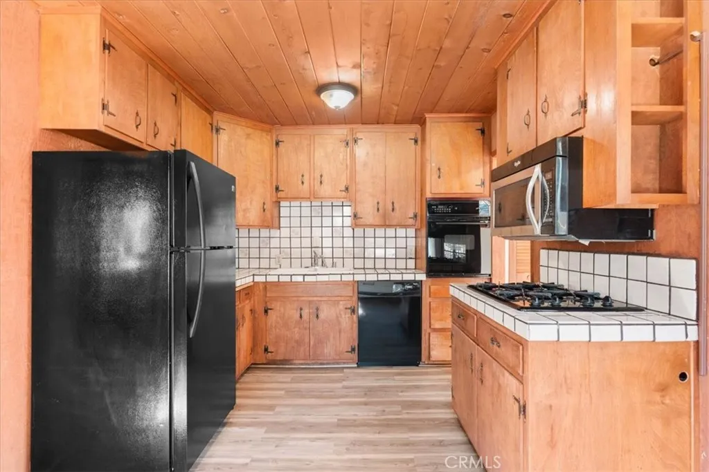 Additional image 46 of 41490 Oak Street, Big Bear Lake, CA 92315