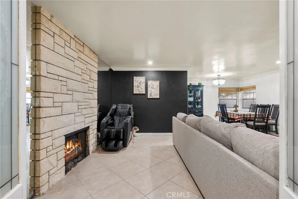 Additional image 5 of 9253 Hayvenhurst Avenue, North Hills, CA 91343