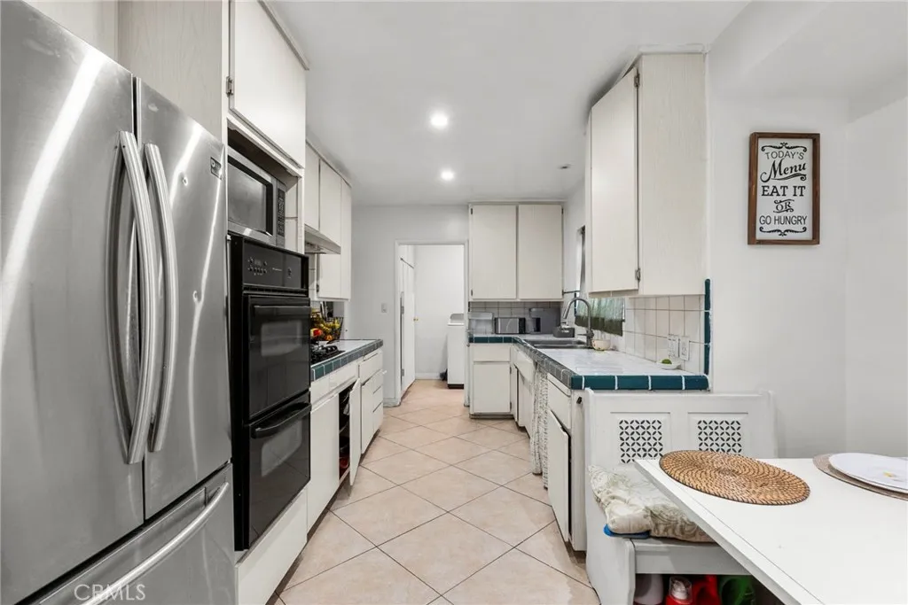 Additional image 37 of 9253 Hayvenhurst Avenue, North Hills, CA 91343