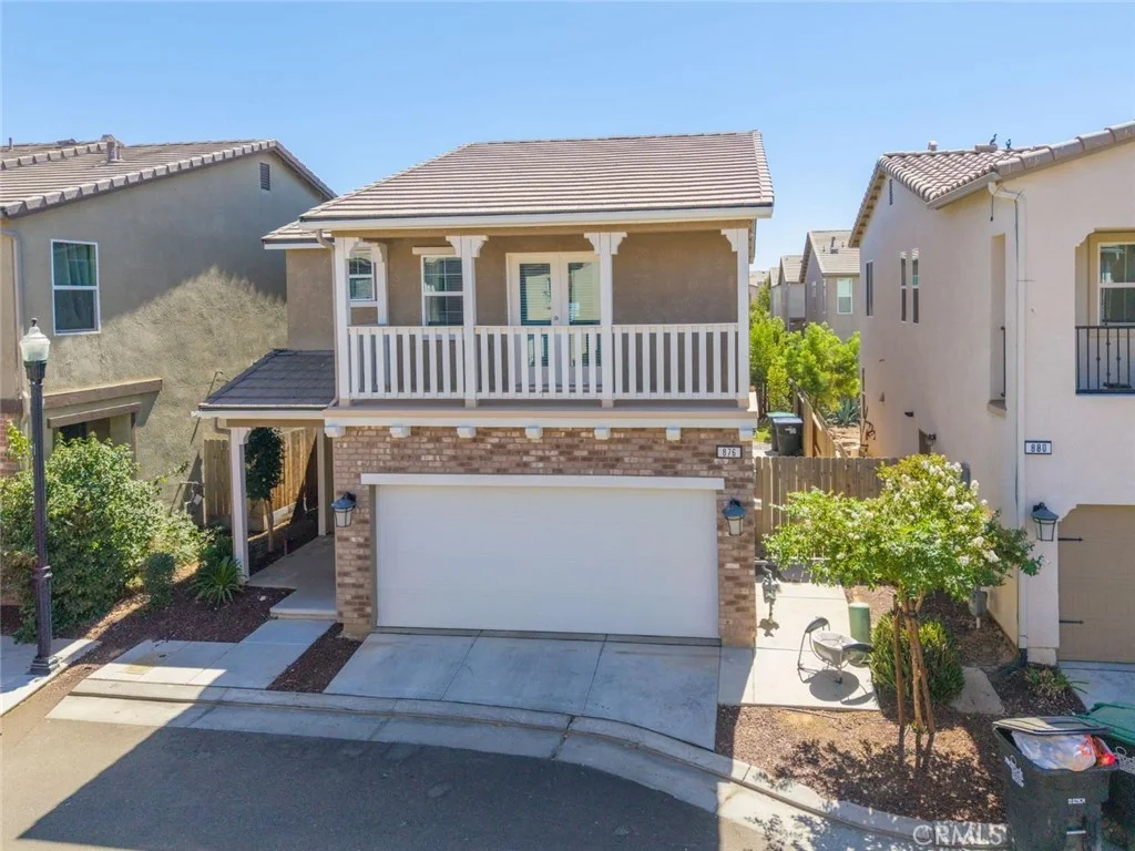 876 Winchell Way W, Madera, CA 93636 photo 2