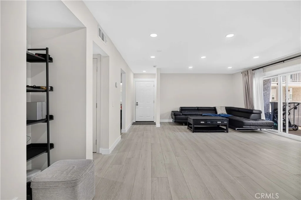 1344 5th St Unit 16, Glendale, CA 91201 photo 5