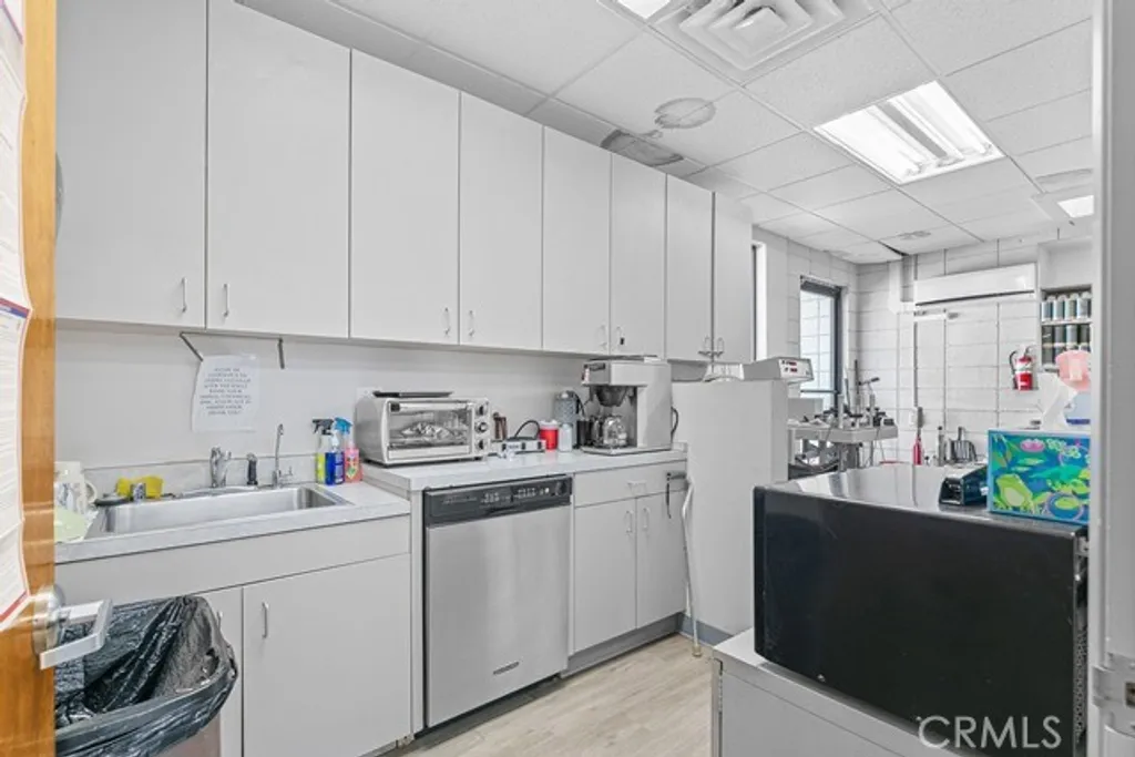 Additional image 13 of 1461 E Chevy Chase Drive, Glendale, CA 91206