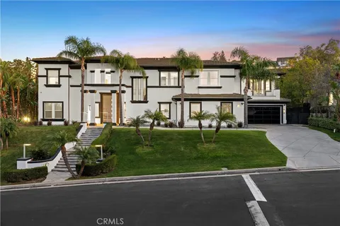 5110 E Copa De Oro Drive, Anaheim Hills, CA MLS: OC25019186